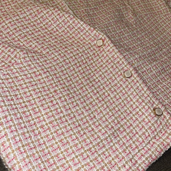 SHEIN brand - Women’s Size Medium Button Up Top - Used In Great Condition - Picture 2 of 4